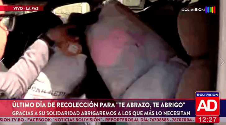 Fotografía de  Último día de recolección de “Te abrazo, Te abrigo”