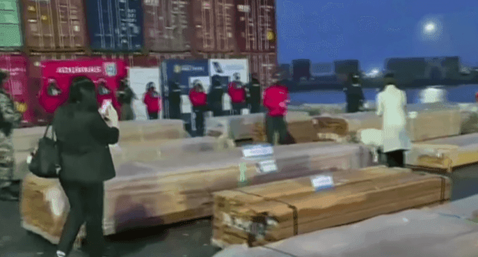 Fotografía de Chile incauta 108 toneladas de droga ocultas en madera