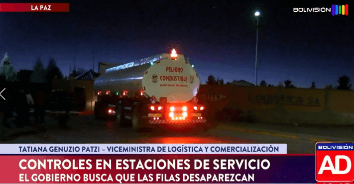 Fotografía de  Controles en estaciones de servicio en La Paz