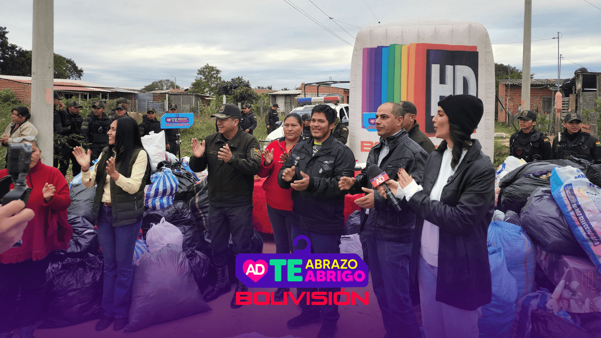 Fotografía de Campaña "Te Abrazo, Te Abrigo" continúa llevando abrigo a familias de Santa Cruz