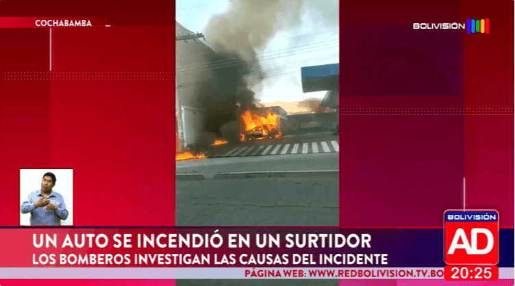 Fotografía de Investigan el incendio de un vehículo tras salir de un surtidor en la avenida Siglo XX en Cochabamba