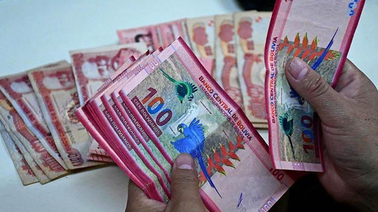 Fotografía de ¿Qué descuentos seguirán aplicándose a los salarios? El Gobierno emitió un nuevo decreto