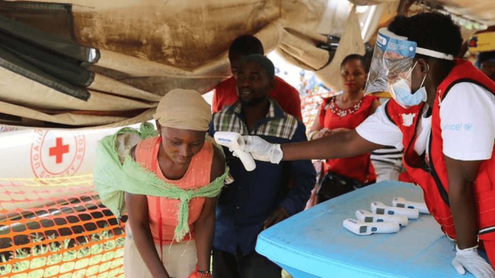 Fotografía de OMS anuncia el fin del brote de ébola en Uganda