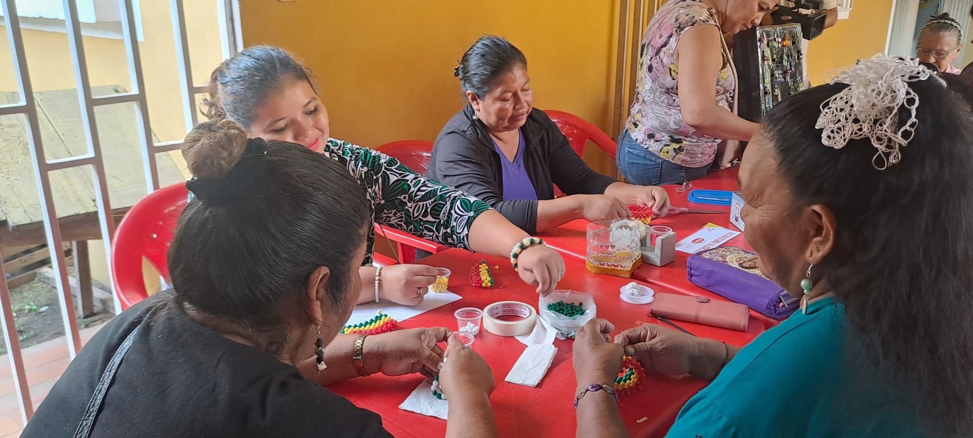 Fotografía de Emprendimiento y Orgullo: Las Mujeres del Plan Tres Mil Celebran 42 Años de Historia
