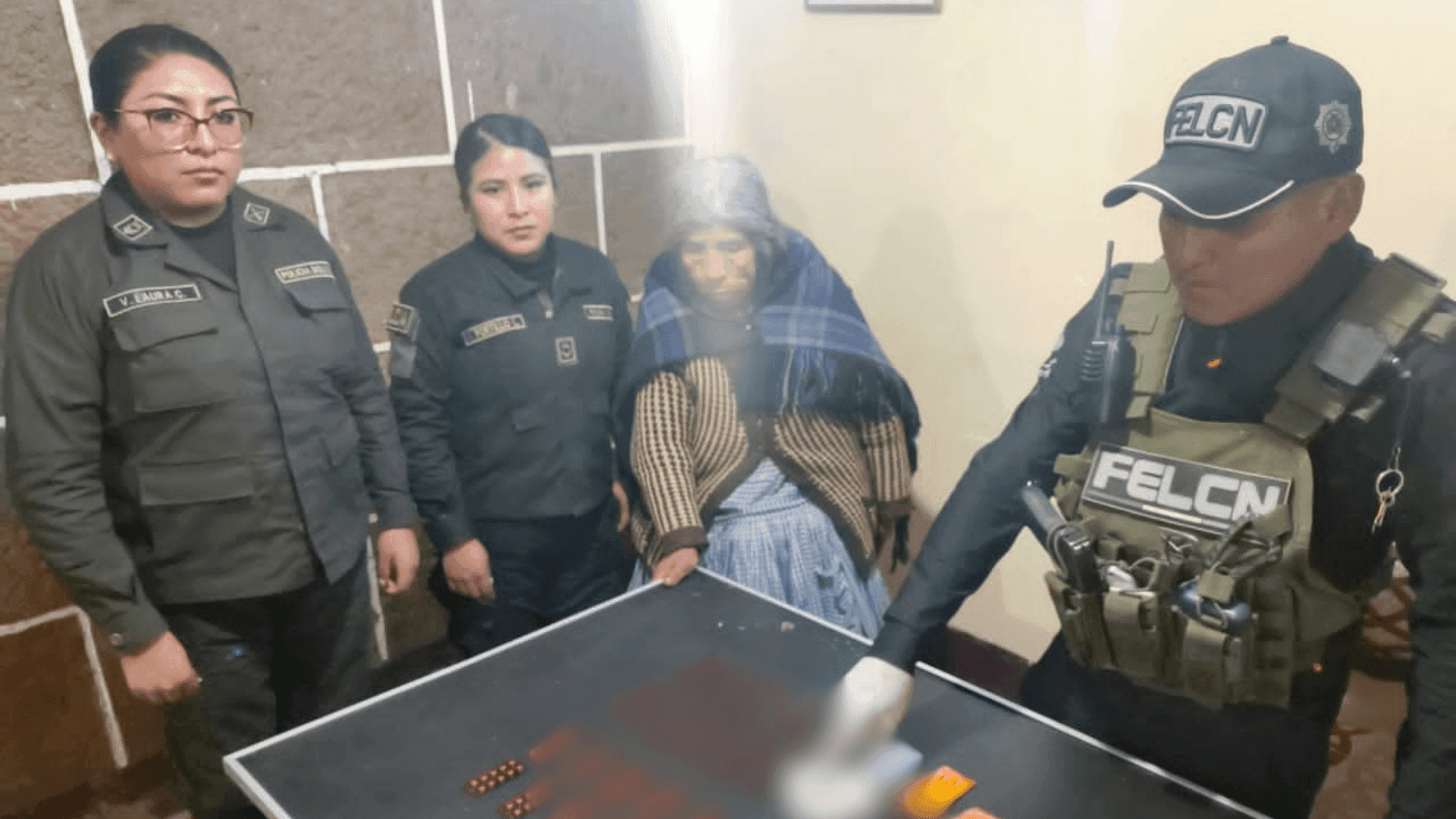 Adulta mayor es sorprendida con sustancias controladas en la cárcel de Oruro