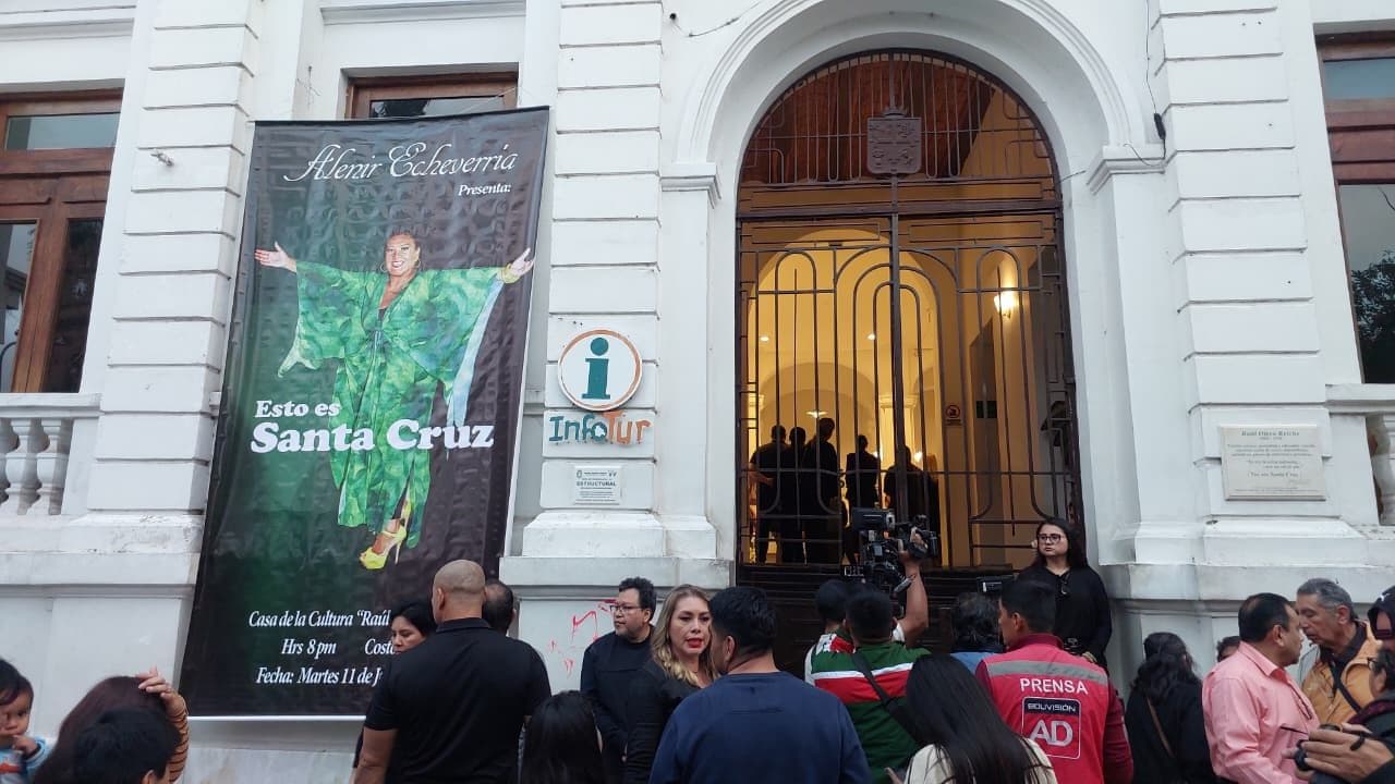 Fotografía de Su voz marcó generaciones: Santa Cruz rinde homenaje a Alenir Echeverría