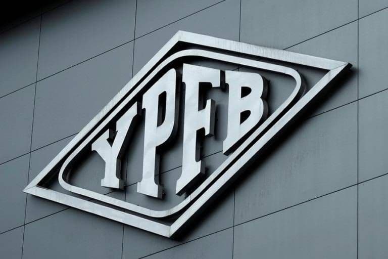Fotografía de YPFB acumula una deuda de $us 1.056 millones con Trafigura y Vitol por combustibles