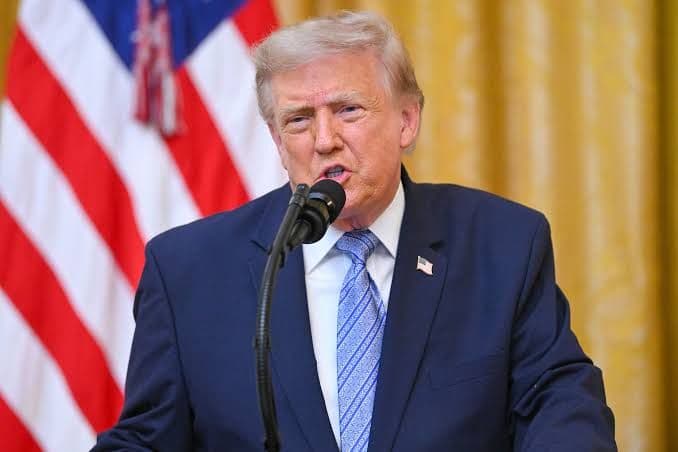 Fotografía de Trump promete venganza contra Irán tras muerte de soldados estadounidenses