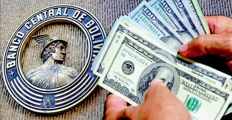 BCB venderá $us 35 millones a bancos a Bs 12,10 por dólar
