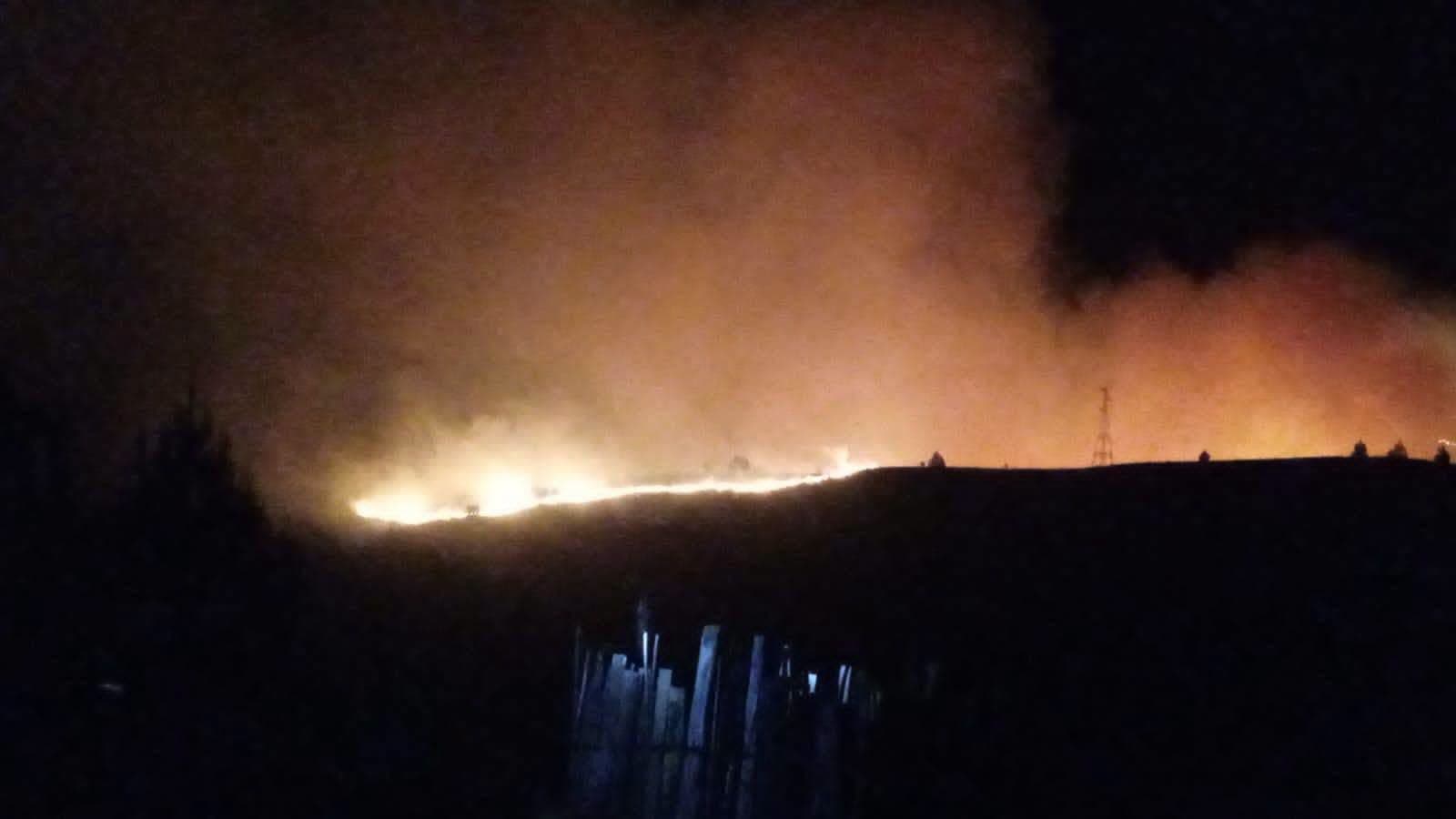 Mizque solicita apoyo aéreo ante el avance del incendio forestal
