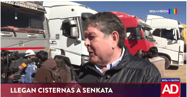 Fotografía de Más de 200 cisternas ingresan a Senkata para reforzar el abastecimiento de combustible en La Paz y El Alto