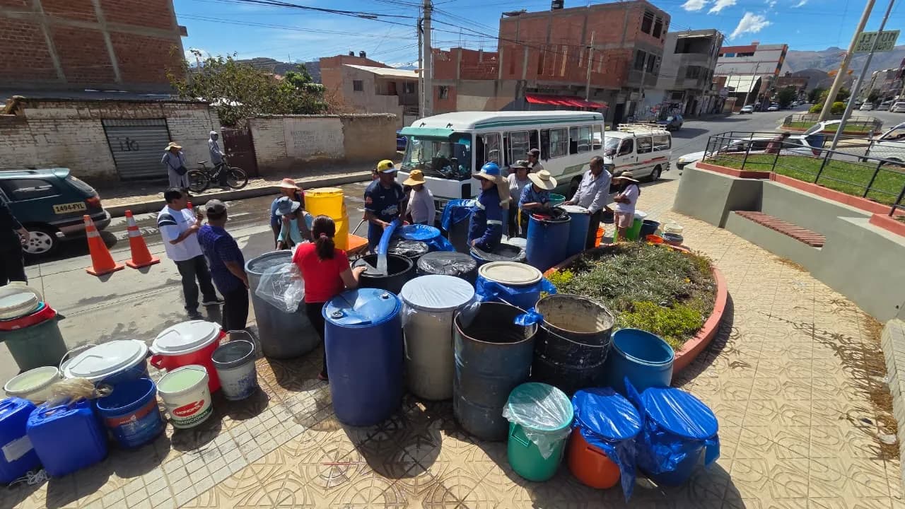 Fotografía de Cisternas retoman el abastecimiento de agua en la zona sur de Cochabamba