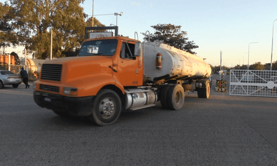 Fotografía de Disminuyen filas en la Refinería de Palmasola: cisternas continúan cargando diésel y gasolina