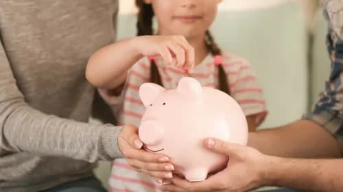 niños ahorrando dinero para su jubilación