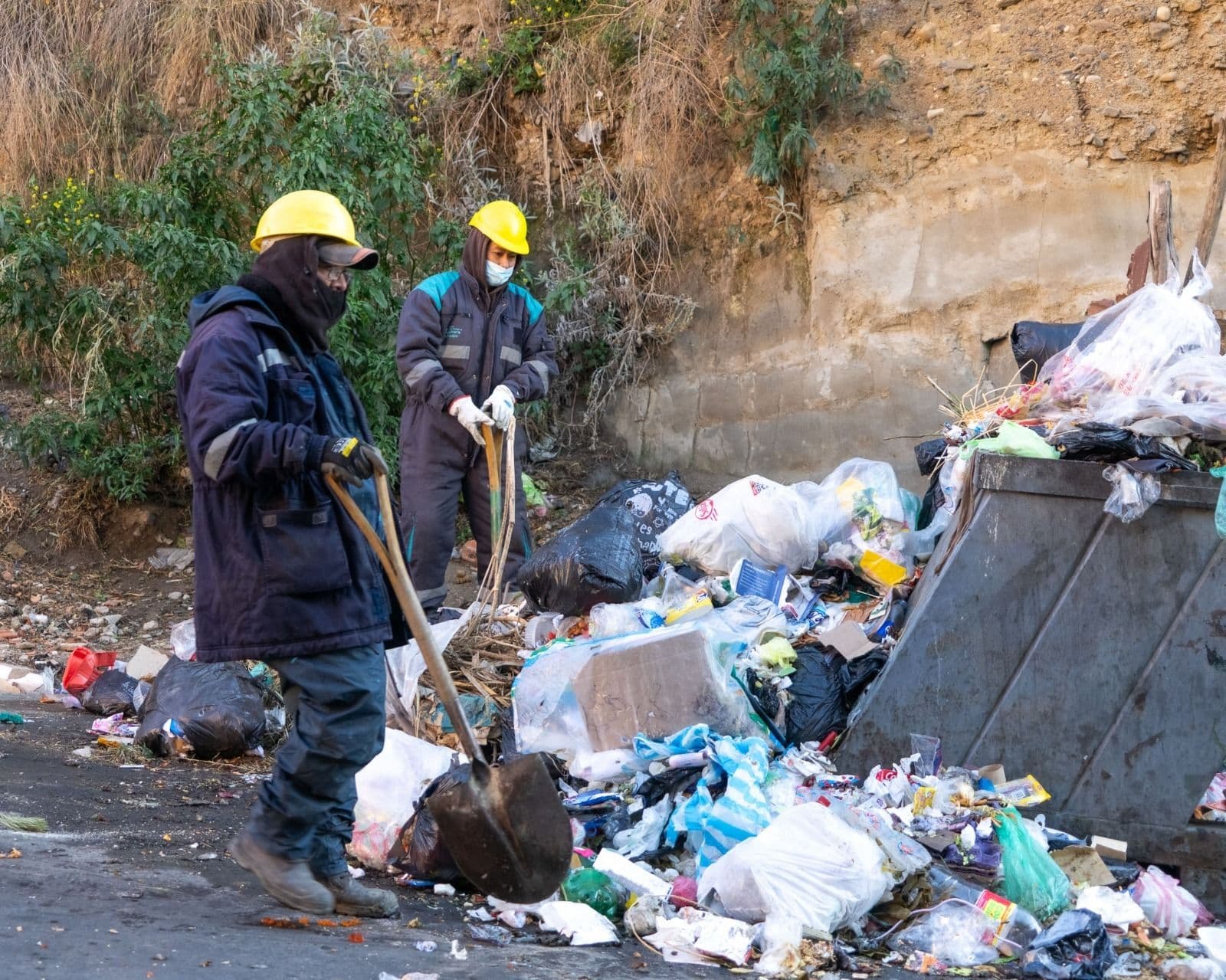 Fotografía de Alcaldía alquila volquetas y contrata personal eventual para reforzar el recojo de basura