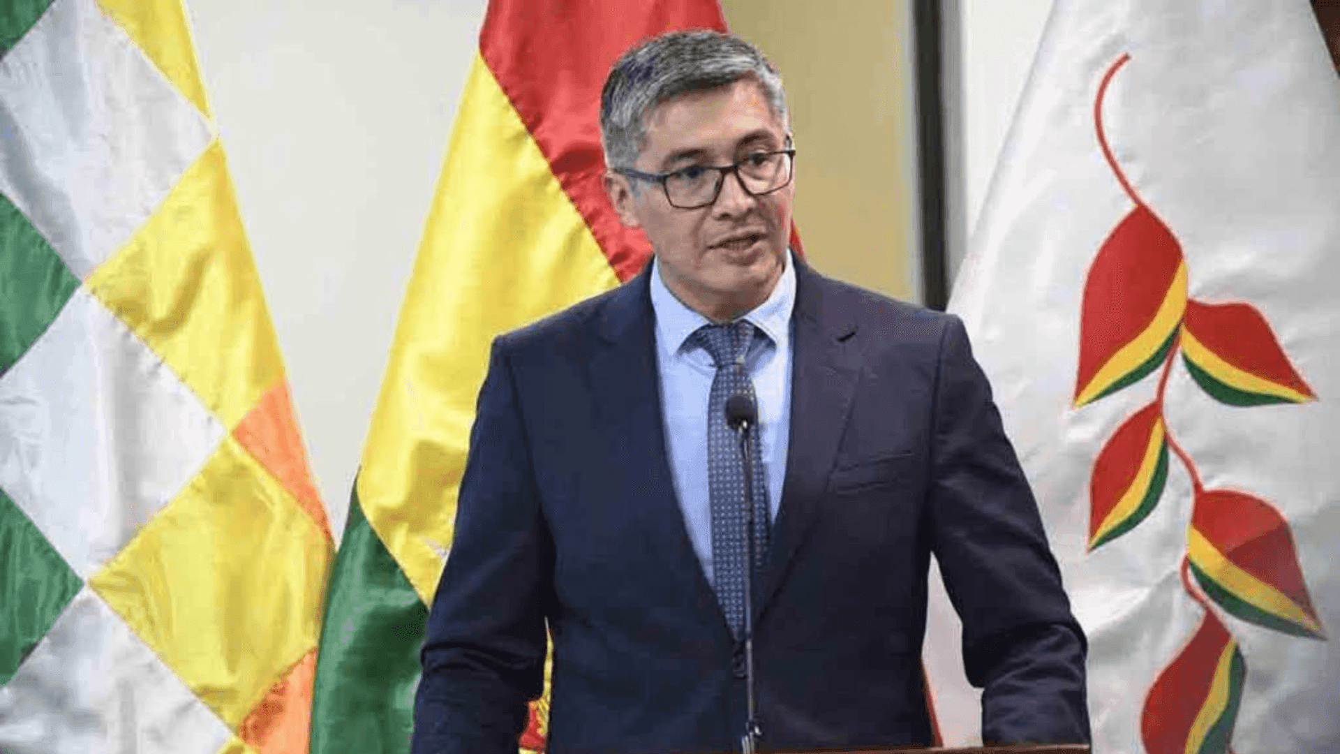 Fotografía de “Me voy con tranquilidad”: Espinoza no insistirá en volver al cargo y confirma que deja el Ministerio de Economía