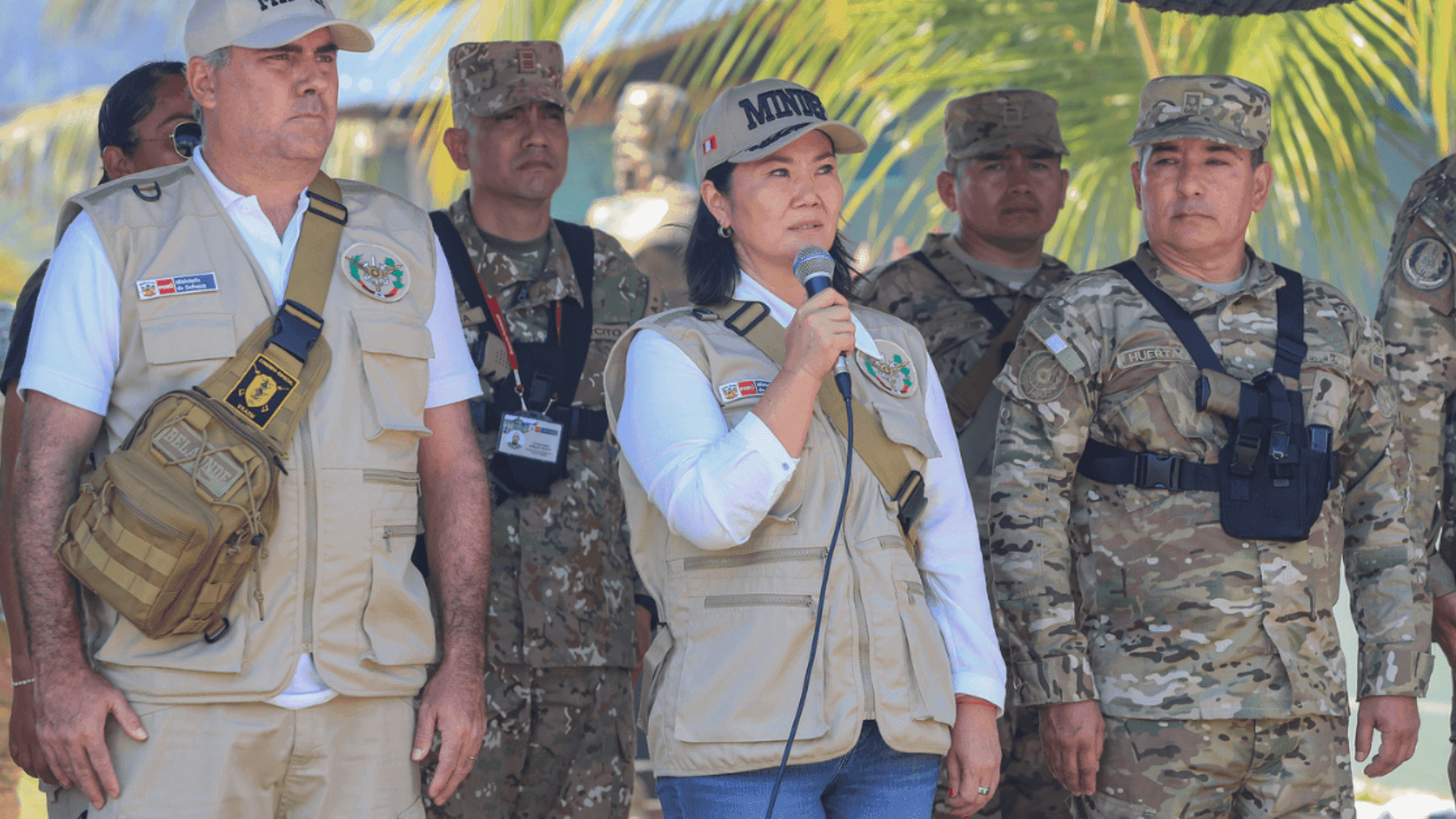 Fotografía de Keiko Fujimori confirma el despliegue de las Fuerzas Armadas en las calles de Perú