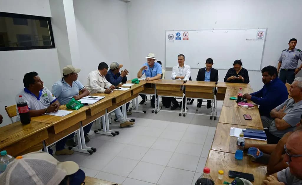 Fotografía de Productores de Cuatro Cañadas levantaron el bloqueo tras acuerdo con el Gobierno