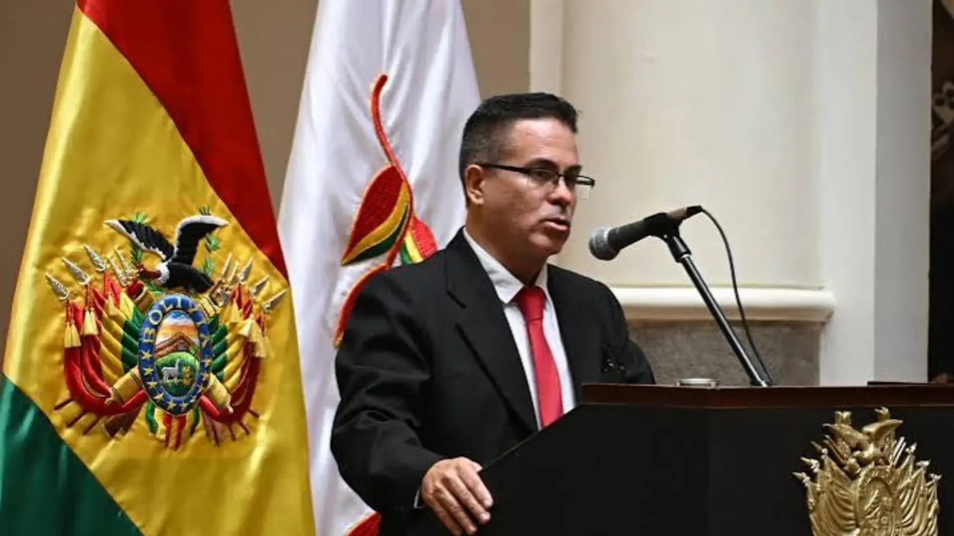 Fotografía de Urioste atribuye al PCC el atraco a una joyería y vincula el hecho con la caída de Roger Mariaca
