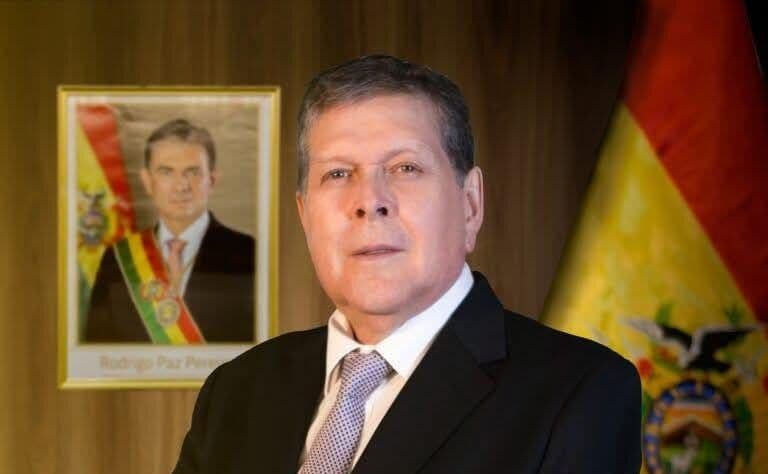 Fotografía de Gobierno anunció que YPFB se retirará progresivamente de la venta directa de combustibles
