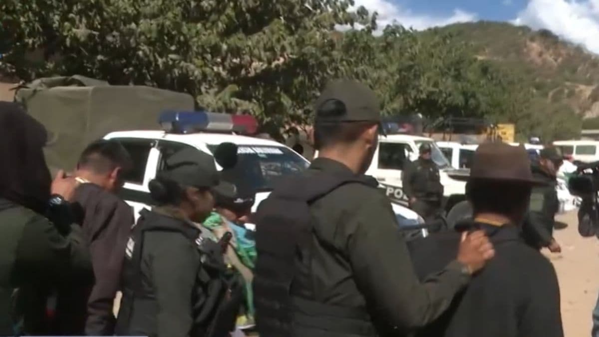 Fotografía de Aprehenden a seis personas en las serranías de Parotani durante operativo policial