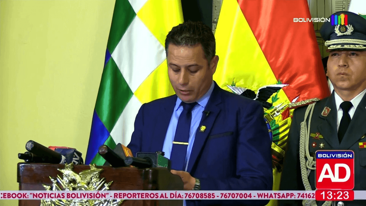 Fotografía de Rodrigo Paz le entregó el poder a Fernando Cerimedo”, afirmó Lara
