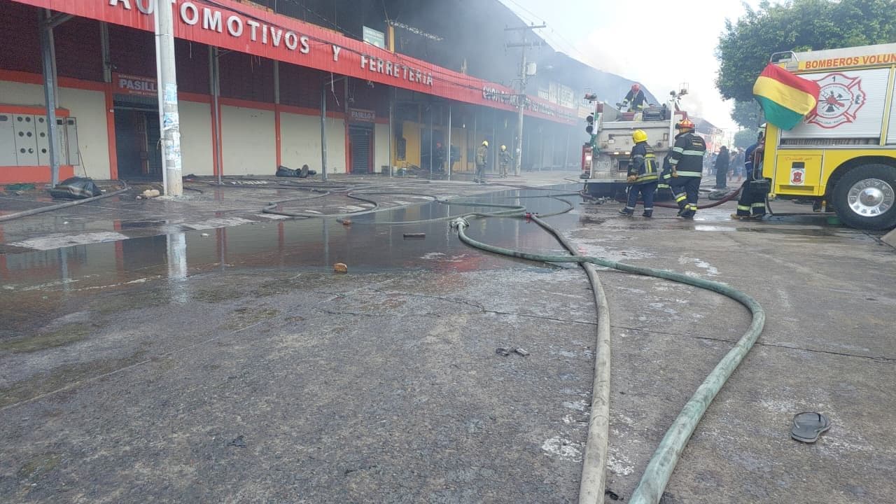 Fotografía de Quince incendios en mercados de Santa Cruz exponen fallas eléctricas y falta de medidas de seguridad
