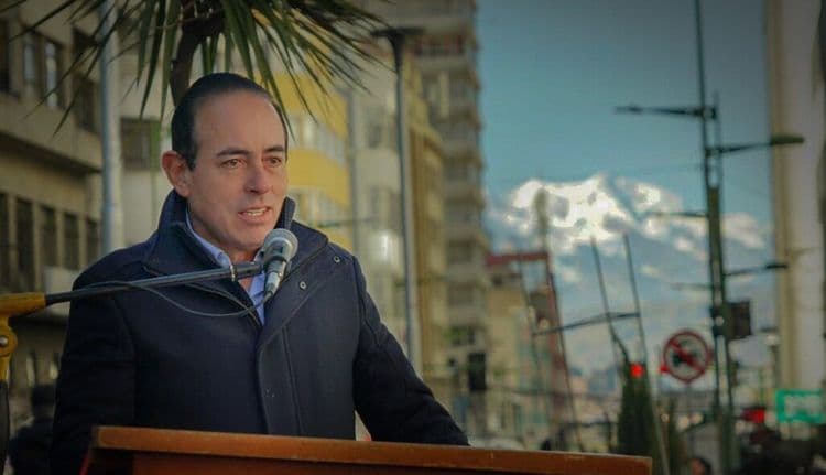 Autos chutos: Dockweiler pide evaluar el impacto de una posible legalización