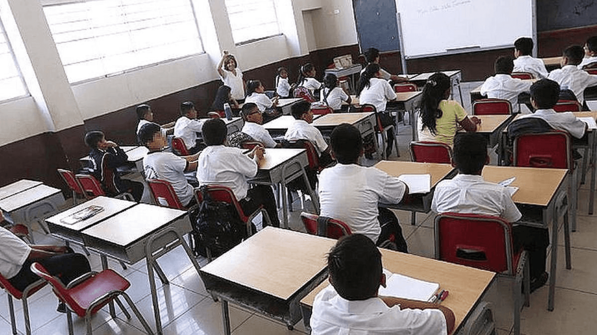 Fotografía de Padres piden clases virtuales ante posible falta de transporte
