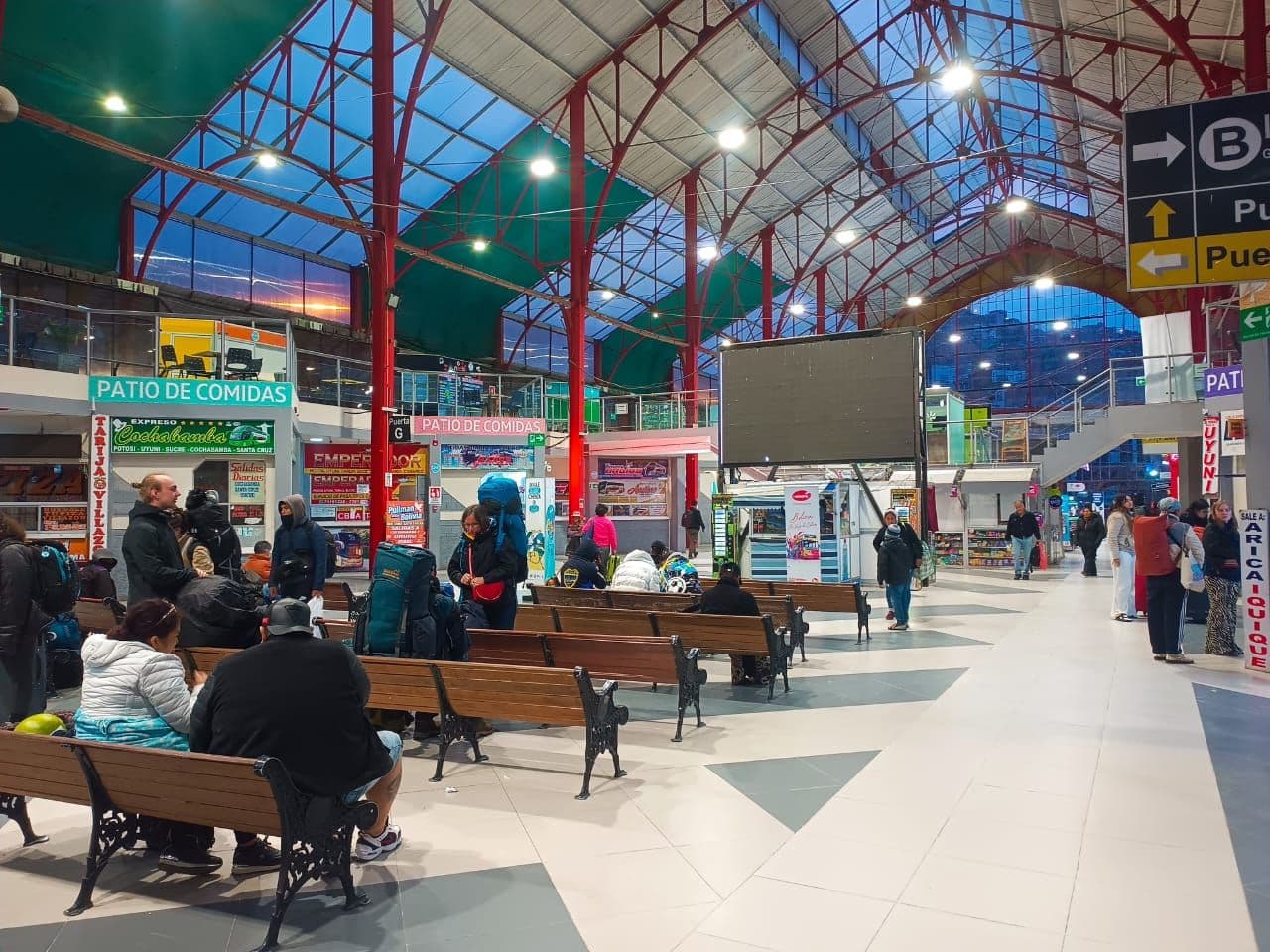 Fotografía de Terminal de Buses de La Paz espera mayor movimiento por vacaciones, pero persisten los problemas por la falta de diésel