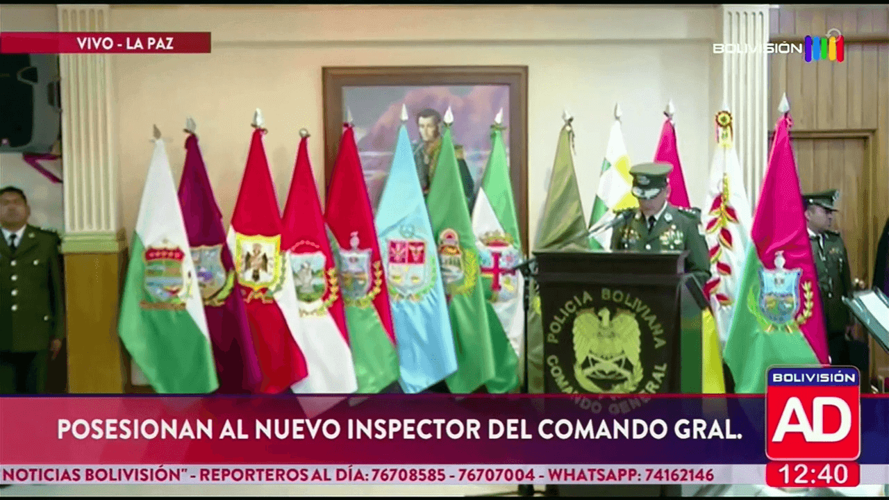 Fotografía de Posesionan al nuevo inspector del Comando General